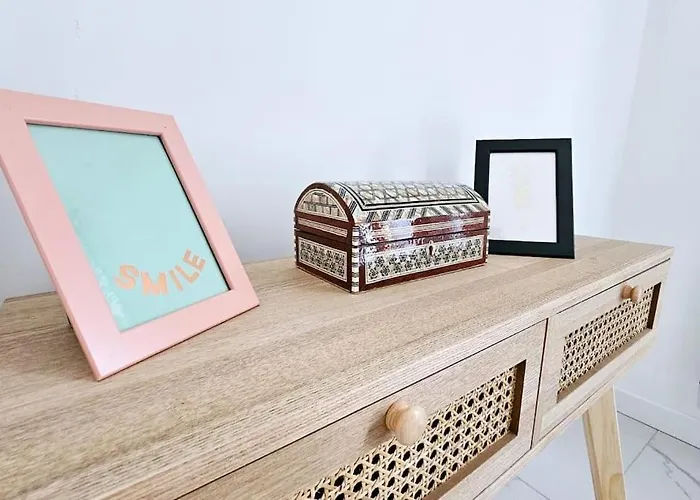 Lilas Rose Apartment